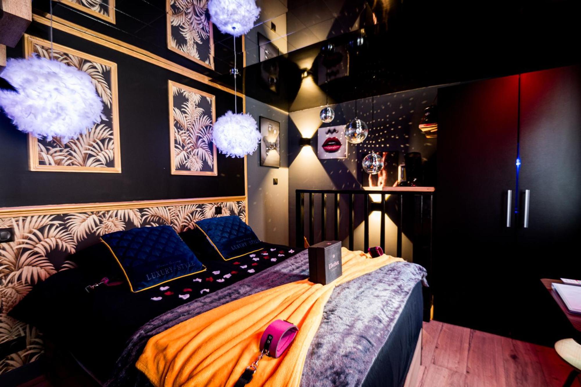 Loveroom Sauna, Balneo, Parking Prive Dans Le Centre De Honfleur Oda fotoğraf
