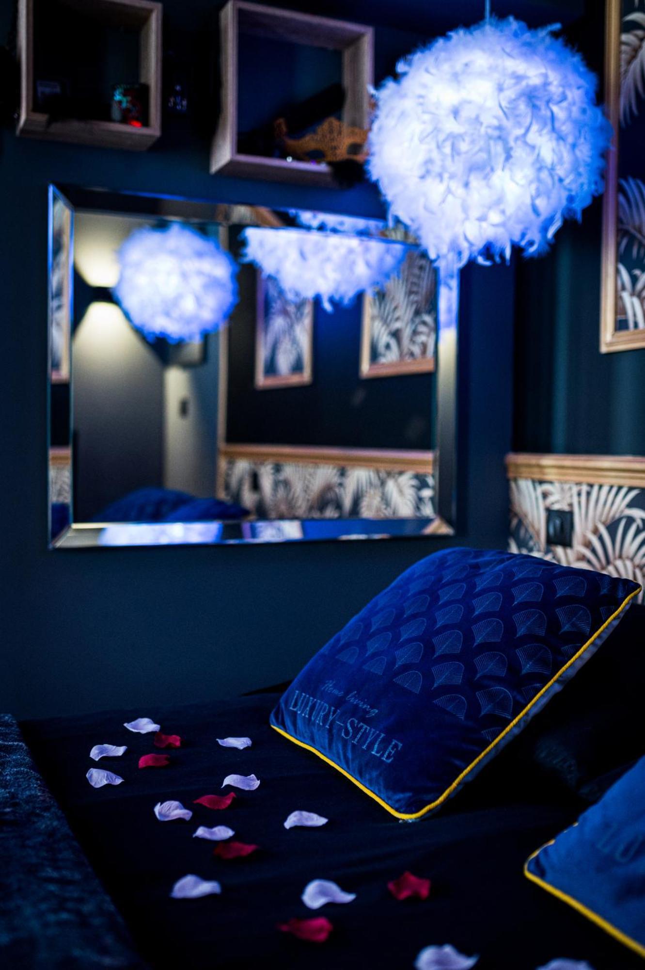 Loveroom Sauna, Balneo, Parking Prive Dans Le Centre De Honfleur Oda fotoğraf